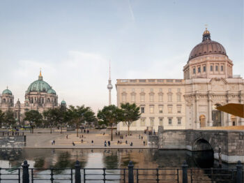 © Baustellenbesichtigung Schlossfreiheit – Freitreppe zur Spree