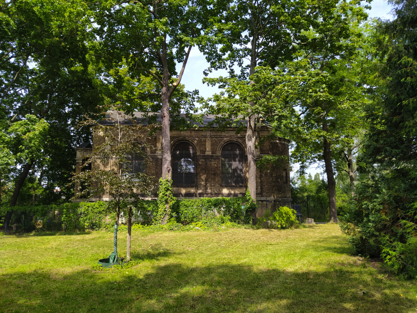© FAN vor Ort: Die Neugestaltung des Friedhofs in der Gotlindestraße